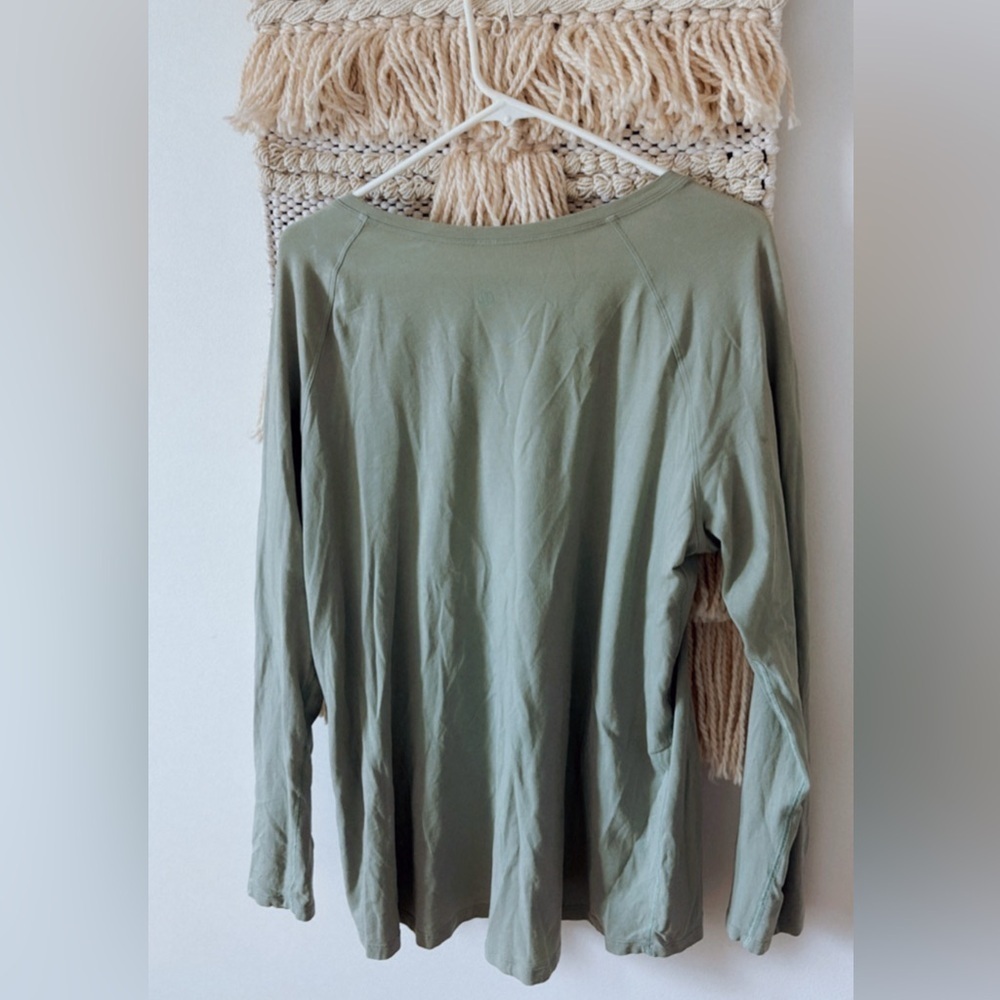 Lululemon BUNDLE Two Pima Cotton Long Sleeve Tees Ever Ready White and Green - Picture 6 of 7
